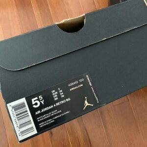 Air Jordan 4 Retro BG